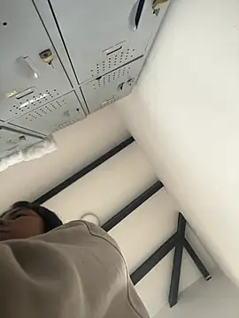 VioletaHills  online show from April 13, 12:21 pm