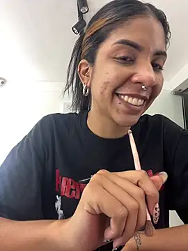 Snapshot of VioletaHills_ chatting on June 9, 12:28 pm VioletaHills online show from June 9, 12:28 pm