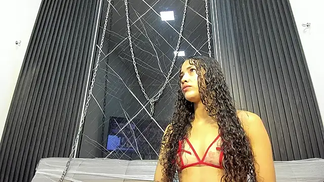 Snapshot of Megan_Duskk chatting on July 13, 12:30 pm Megan Duskk online show from July 13, 12:30 pm