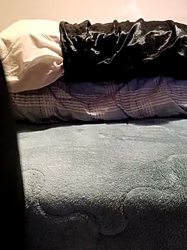 Snapshot of lorinho42 chatting on February 28, 1:01 pm lorinho42 online show from February 28, 1:01 pm