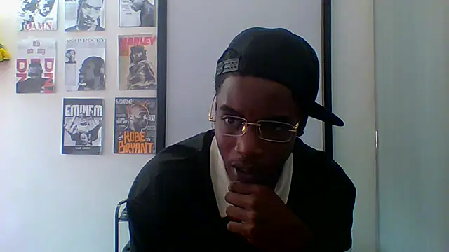 Snapshot of charles_king chatting on June 12, 7:35 pm charles king online show from June 12, 7:35 pm