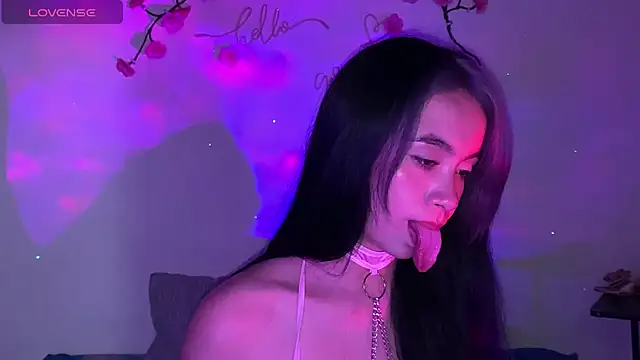 sweet molly420 online show from May 15, 11:45 pm