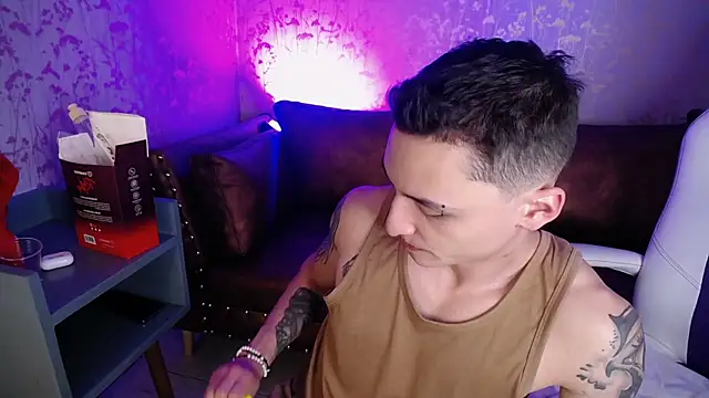 DIEGO JONES online show from April 9, 1:38 pm