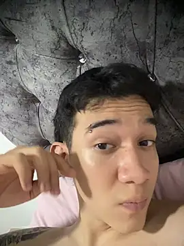 Snapshot of Sacro_sex chatting on March 3, 3:56 am Sacro sex online show from March 3, 3:56 am