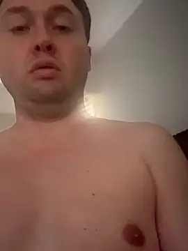 Snapshot of phxbttmboy0933 chatting on February 28, 8:32 pm phxbttmboy0933 online show from February 28, 8:32 pm