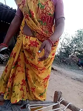 Sonam82393 online show from April 2, 1:03 am