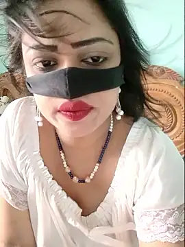 Snapshot of Beauty-3 chatting on June 15, 3:09 am Beauty-3 online show from June 15, 3:09 am