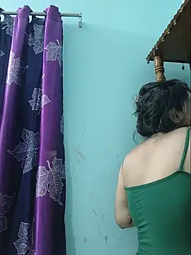 Snapshot of Beauty-3 chatting on June 20, 1:09 am Beauty-3 online show from June 20, 1:09 am