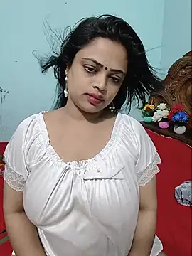 Snapshot of Beauty-3 chatting on July 6, 3:03 pm Beauty-3 online show from July 6, 3:03 pm