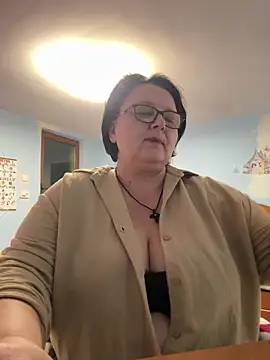 I amArquette online show from March 4, 9:32 pm