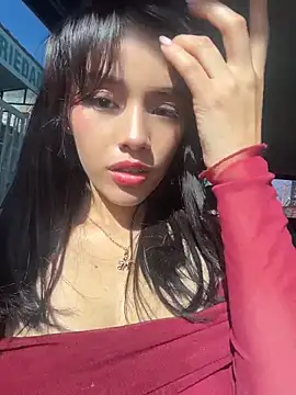 Mia-villalobos online show from May 15, 1:18 pm