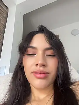 Mia-villalobos online show from May 21, 1:29 pm