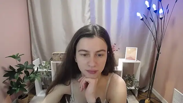 MistyBree online show from May 28, 8:22 am