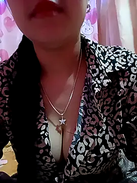 Nudde-sexxy online show from March 2, 4:25 am