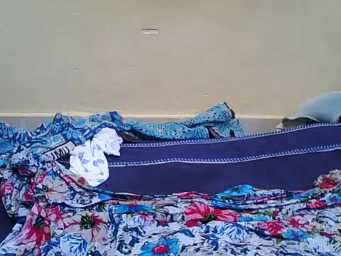 Sweet aura01 online show from April 12, 9:03 am