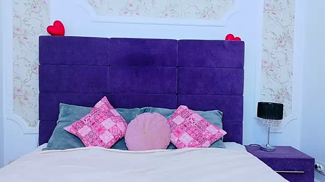 RaysaDrake online show from April 15, 3:57 am