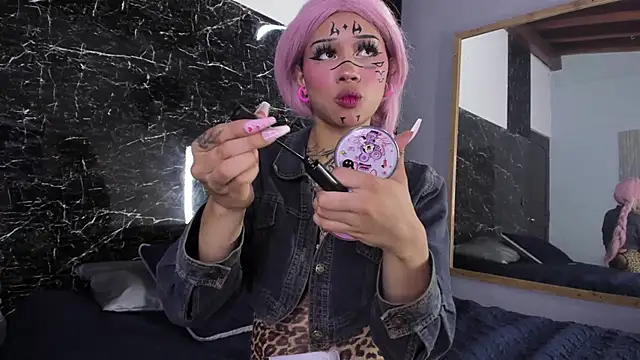 Roxy-Sweett online show from April 11, 4:17 am