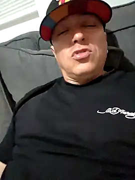 DoggiiDick online show from April 1, 1:39 am