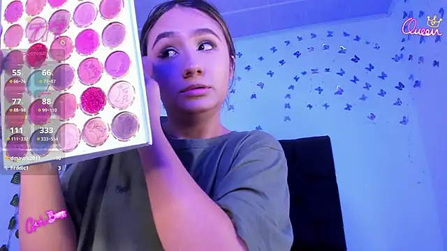 Snapshot of charlotte_keyss chatting on March 3, 4:29 am charlotte keyss online show from March 3, 4:29 am