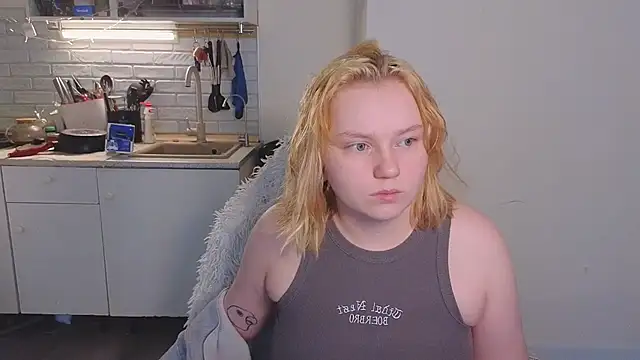 soft focus online show from June 1, 4:47 am