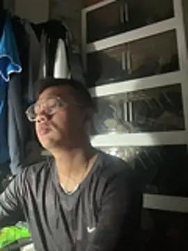 Snapshot of Gockhuatsg chatting on May 20, 7:42 pm Gockhuatsg online show from May 20, 7:42 pm