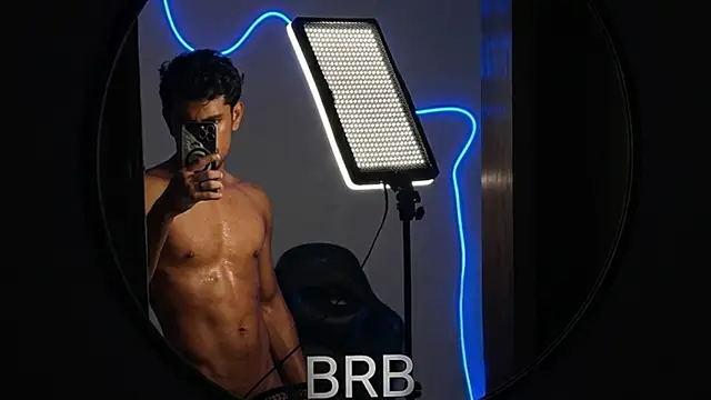 jossi12345j online show from April 3, 12:36 pm