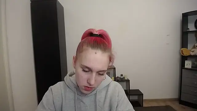 Scarlett lil online show from March 25, 8:53 am