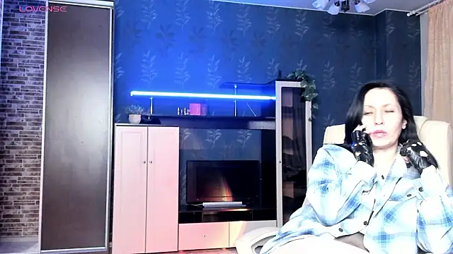 Lucky Milf online show from March 7, 1:08 pm