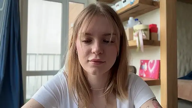 cyberl0ve  online show from May 23, 1:59 pm
