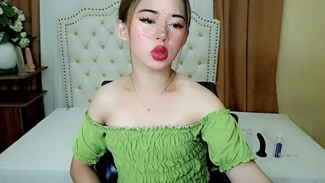 Seductive sophie online show from May 27, 3:36 am