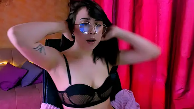 Snapshot of MaryTeaseX chatting on March 2, 7:15 am MaryTeaseX online show from March 2, 7:15 am