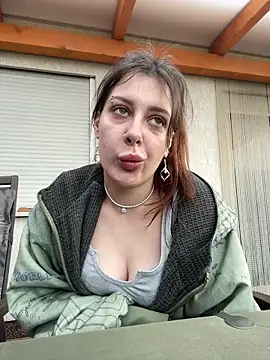 Snapshot of Johanna420 chatting on June 18, 4:13 am Johanna420 online show from June 18, 4:13 am