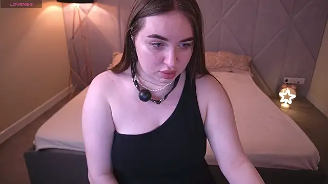 Snapshot of RapunzelAngel chatting on May 17, 6:22 am RapunzelAngel online show from May 17, 6:22 am