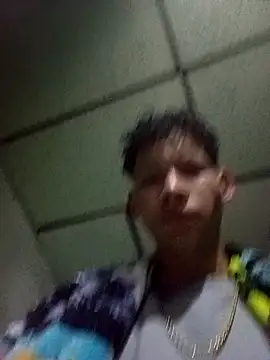 Snapshot of Goriluzdelam chatting on March 4, 6:19 am Goriluzdelam online show from March 4, 6:19 am