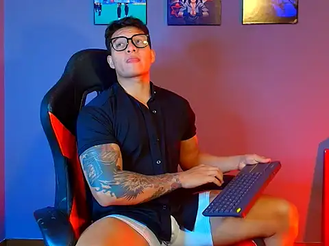 evan greey01 online show from March 4, 3:56 am