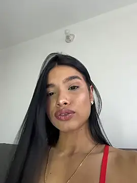 Bella Smithe online show from May 12, 2:36 pm