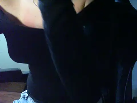 Snapshot of lolit_cat chatting on April 12, 10:48 pm lolit cat online show from April 12, 10:48 pm