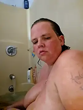 Purplesparkle1 online show from April 9, 2:33 am