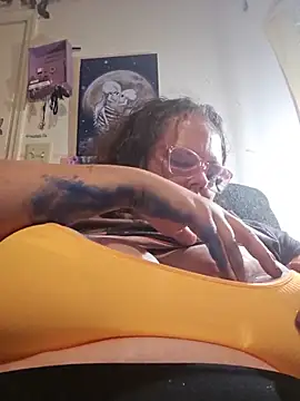 Purplesparkle1 online show from May 24, 9:03 am
