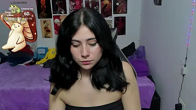 Snapshot of Agarycus_4 chatting on June 5, 10:04 pm Agarycus 4 online show from June 5, 10:04 pm