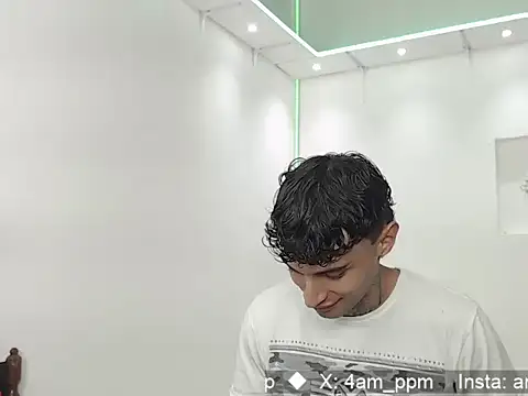 yourxcyberxangel online show from April 17, 2:09 pm