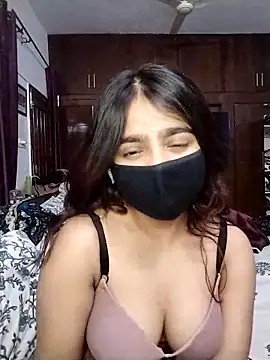 Snapshot of Ishaa_22 chatting on April 2, 7:33 pm Ishaa 22 online show from April 2, 7:33 pm