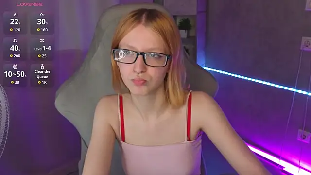 Emma Dusk online show from June 28, 9:37 am