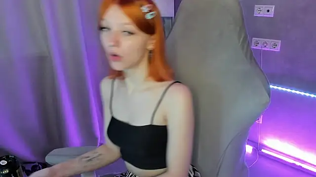Emma Dusk online show from July 19, 1:09 am