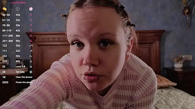 LeahAllsop online show from May 24, 2:38 am