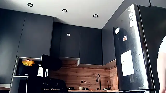 Snapshot of FreedaRiesinger chatting on March 3, 7:14 am FreedaRiesinger online show from March 3, 7:14 am