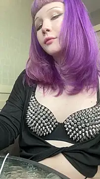 AlexaGudz online show from March 18, 6:33 pm