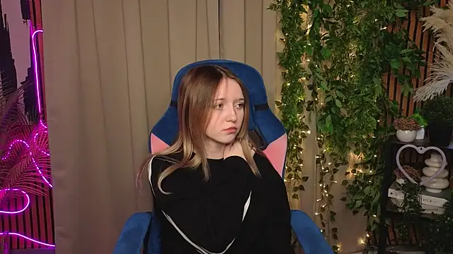 JillHolland online show from March 19, 5:17 pm