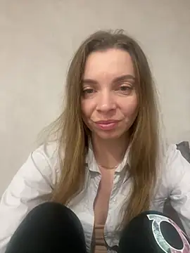 Luna2547 online show from March 3, 8:48 pm