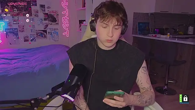 c-ypher online show from March 4, 2:01 pm